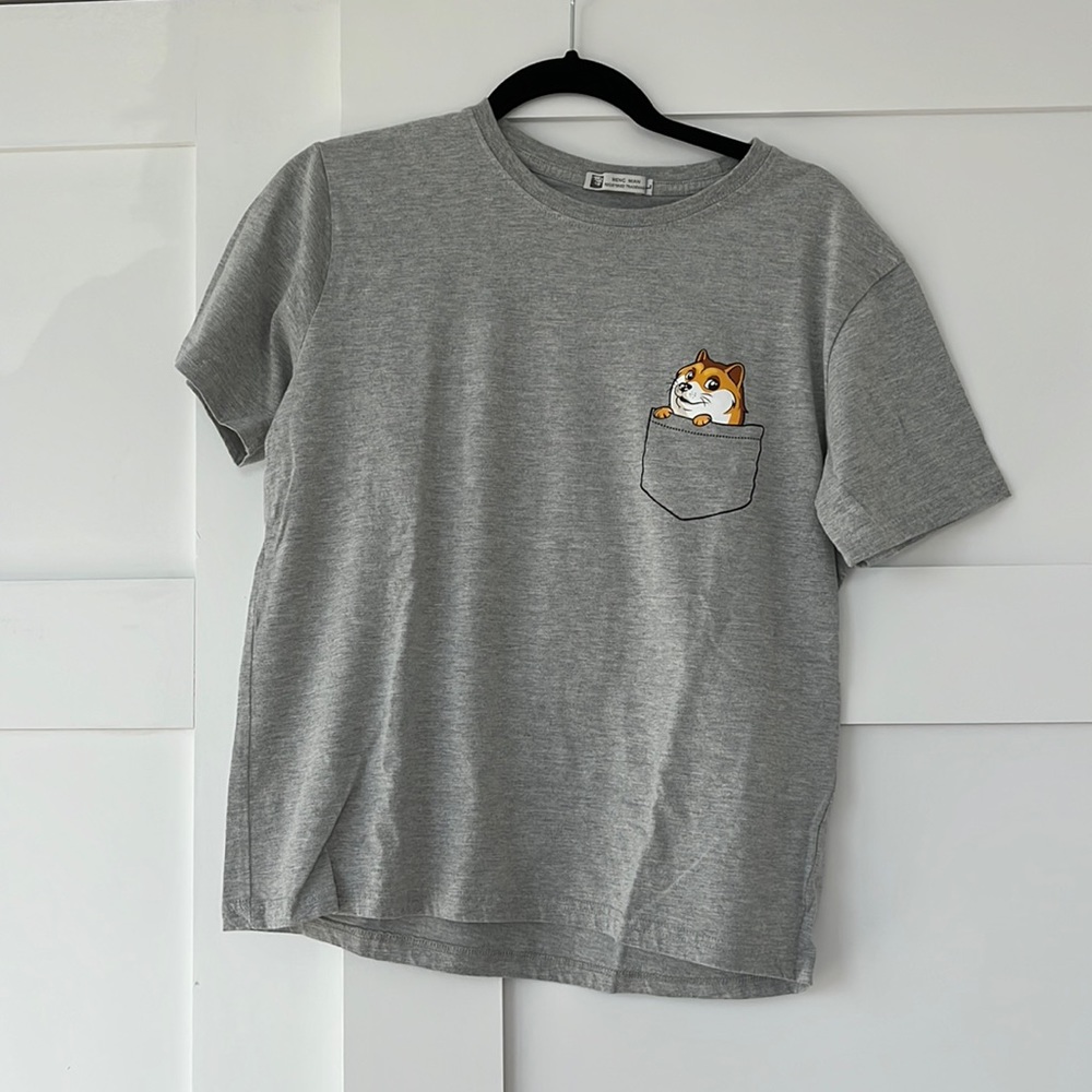 Grey dog T-shirt